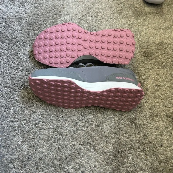 New Balance Gray & Pink 327 Lace-Up Sneakers - Picture 4 of 5